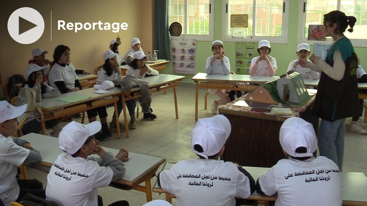 Les jeunes élèves de l'école primaire Abi Tamam, à Oujda, ont été sensibilisés à la nécessité de préserver l’eau, ressource vitale, à l'occasion de la Journée mondiale de l'eau, qui a lieu le 22 mars de chaque année.
