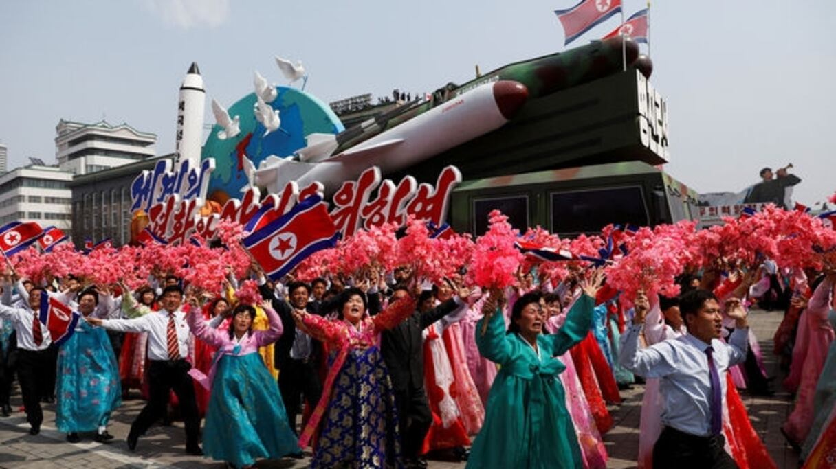 Parade militaire à Pyongyang, le 15 avril 2017, à l'occasion du 105e anniversaire de la naissance de Kim Il-Sung.
