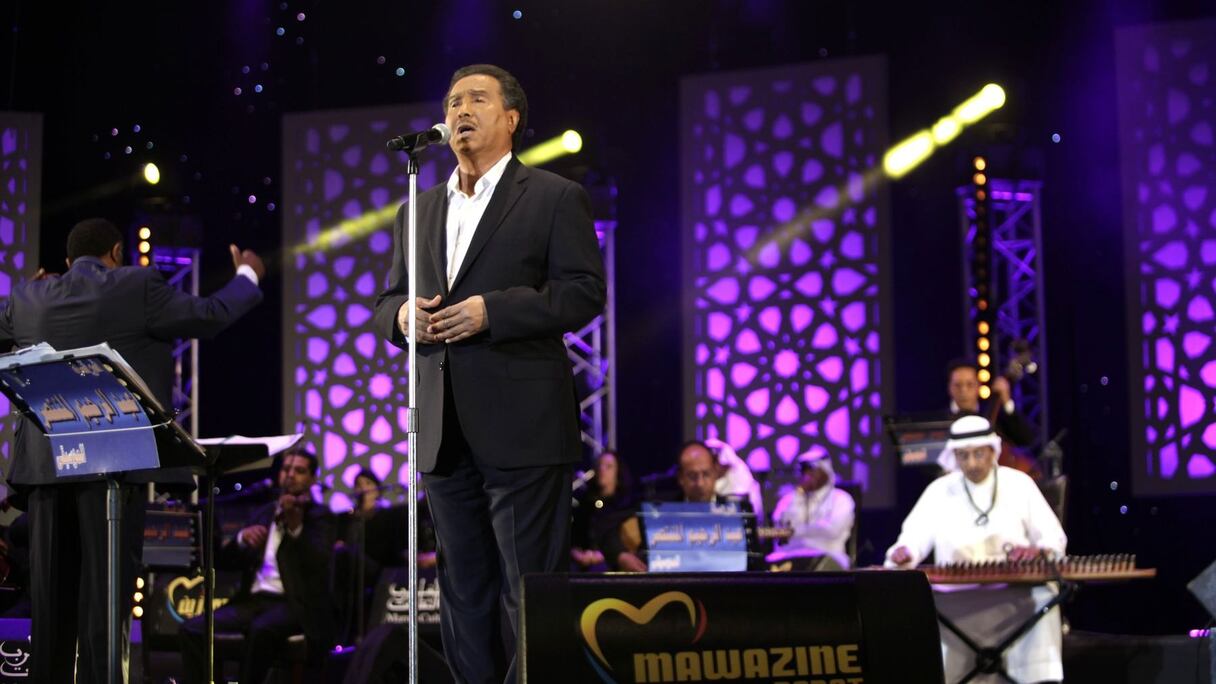 Mohamed Abdou, le grand chanteur saoudien devenu une figure incontournable de la scène musicale arabe, a été profondément ému par l'accueil du public, à l'espace Nahda. Le chanteur est véritablement adulé au Maroc. 
