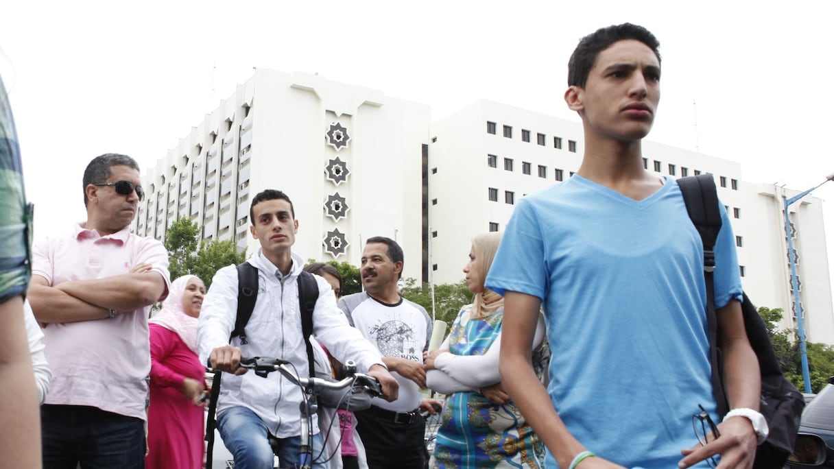 Grand moment de stress pour beaucoup de candidats... (Brahim Taougar © Le360)
