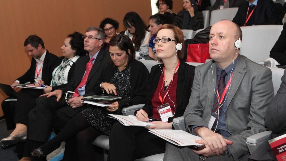 Lors de la conférence.
