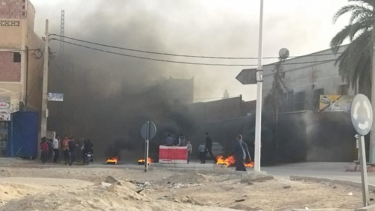 Des manifestants à Ouargla.
