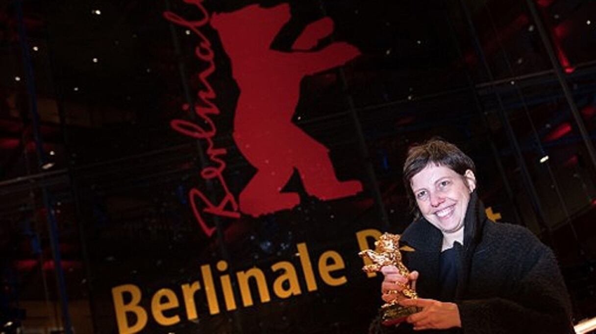 La réalisatrice roumaine, Adina Pintilie, vainqueur de l’Ours d’or pour  «Touch me not» à la Berlinale 2018.
