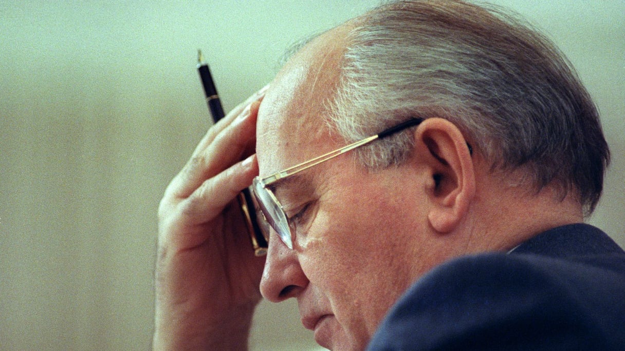 L'ancien président soviétique Mikhaïl Gorbatchev (1931 - 2022), à une réunion de la Commission sur la sécurité et la coopération en Europe, à Paris, le 20 novembre 1990 (archives).
