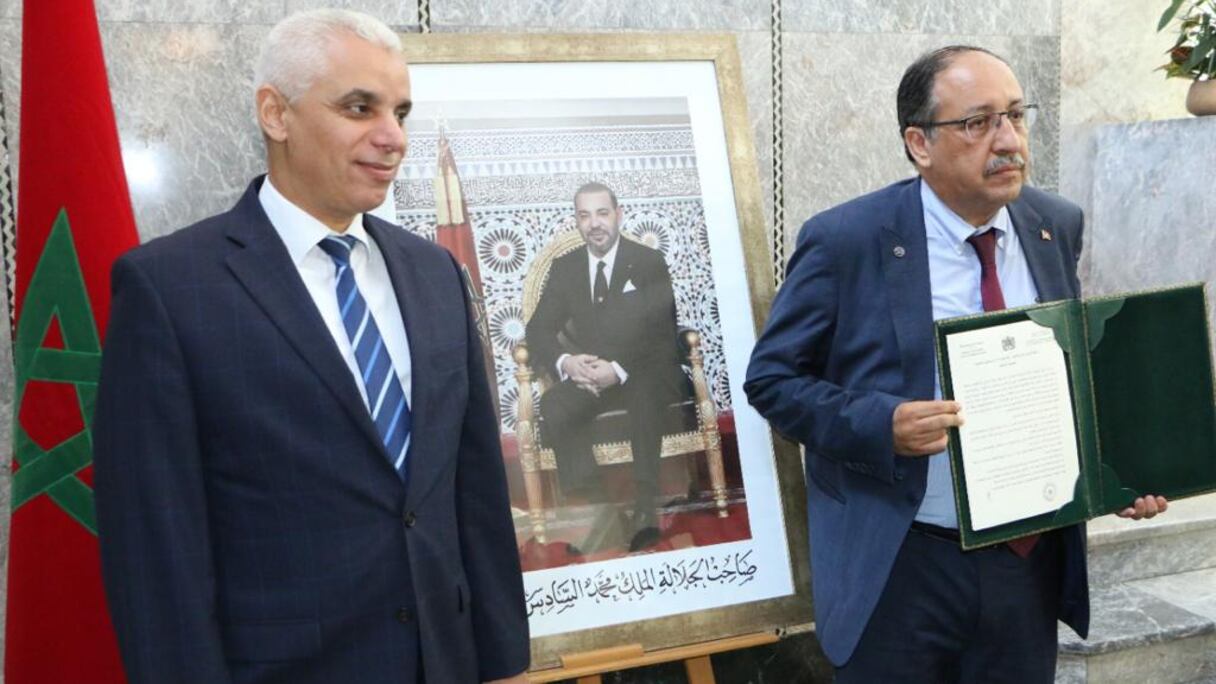 Le ministre de la Santé et de la Protection sociale, Khalid Aït Taleb, et le président du Collège syndical national des médecins spécialistes privés, Saïd Afif.
