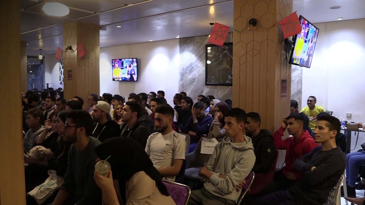 À Agadir, l'activité des cafés et hôtels boostée par la Coupe du monde 2022.
