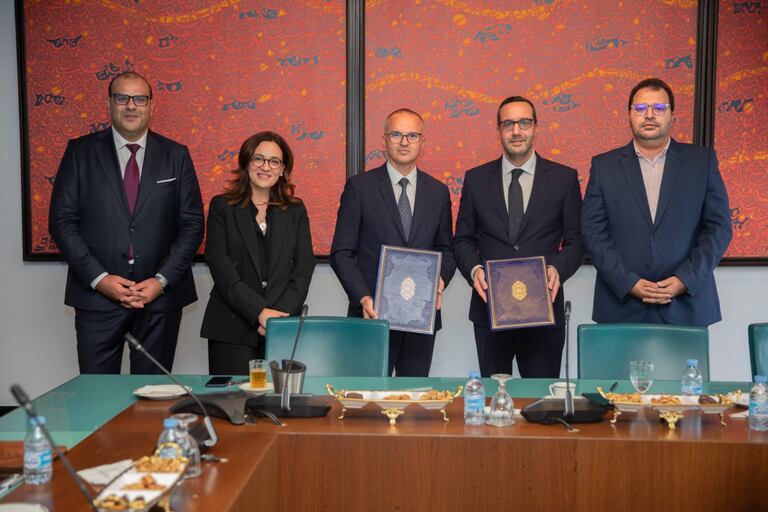 Lors de la cérémonie de signature de la convention de partenariat stratégique entre Attijariwafa bank et l'ISCAE.