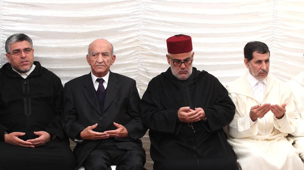 Un moment de recueillement et de communion empreint d'une palpable émotion. 
