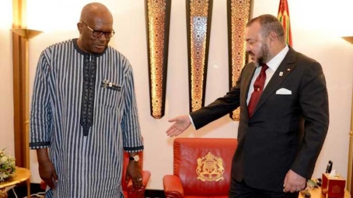 Le roi Mohammed VI du et Marc Christian Kaboré, président du Burkina Faso. 
