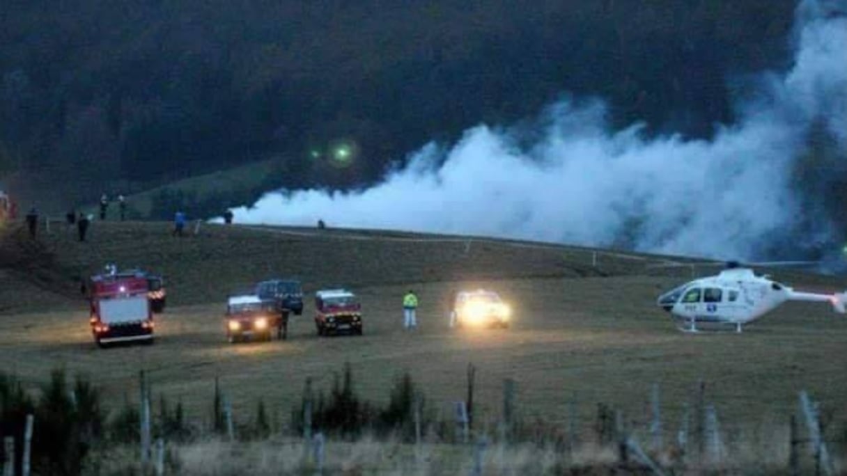 L'avion de l’armée de l’air qui s’est crashé hier mercredi 13 mars 2019, près d’Oran. 
