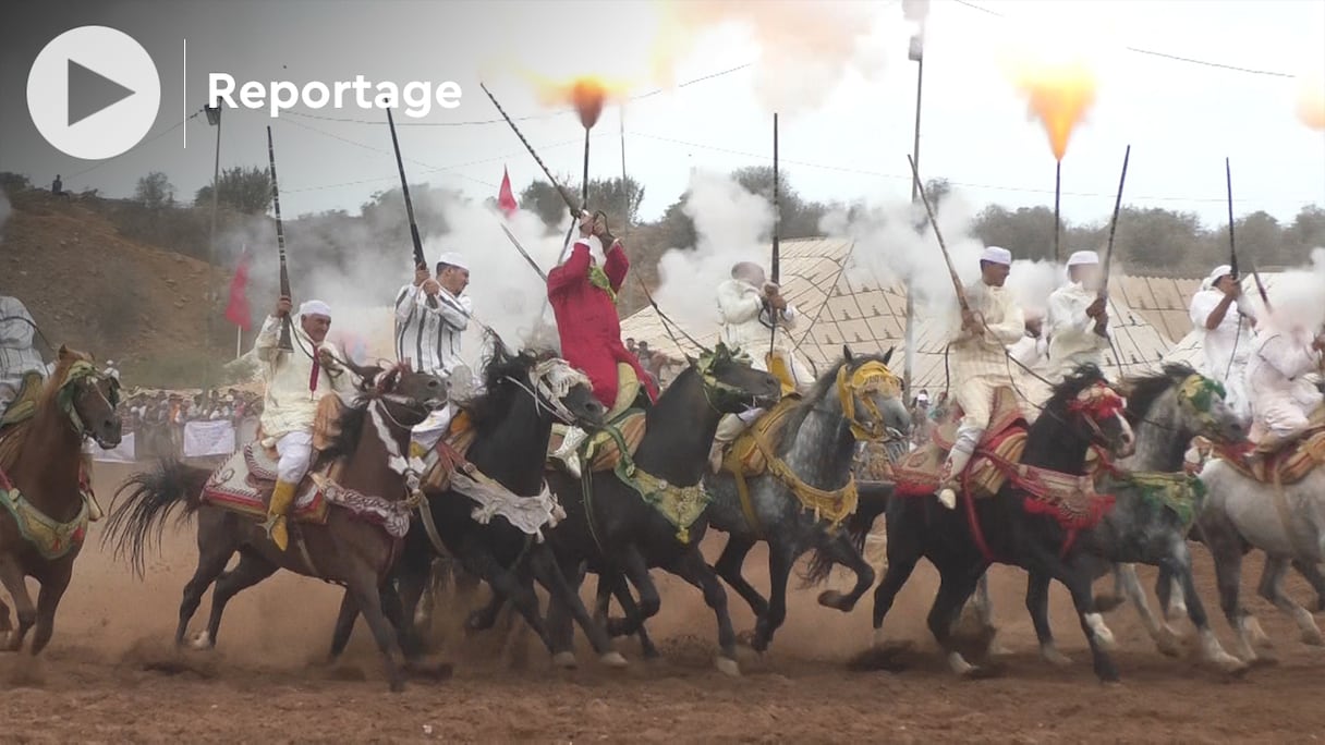 La reprise de la Tbourida, manifestation équestre qui prend fin le 28 août 2022, a été accueillie avec joie par les habitants de Rabat.
