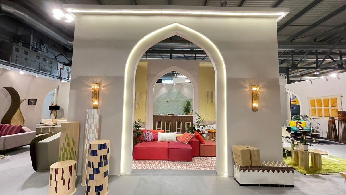 Le pavillon du Maroc au Salone del Mobile 2023 à Milan, dont le design, la scénographie et le commissariat ont été confiés au designer Hicham Lahlou.