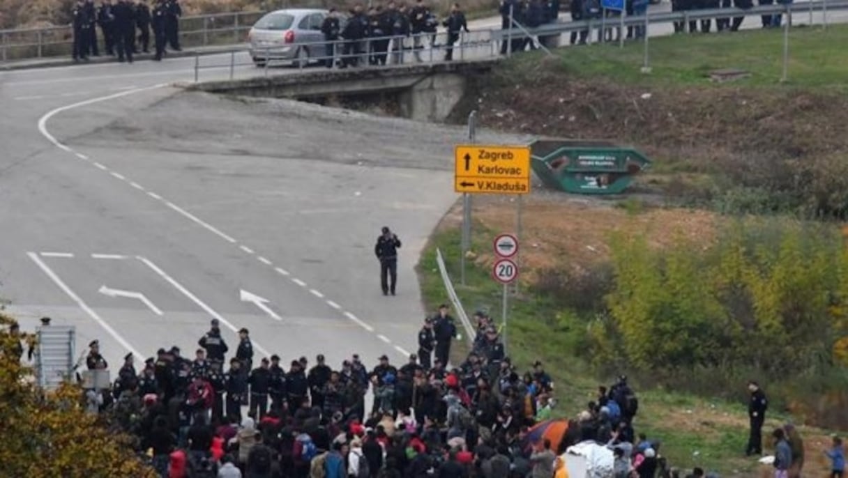 Sur les lieux de la bagarre... vingt personnes ont été arrêtées et une enquête a été ouverte. 
