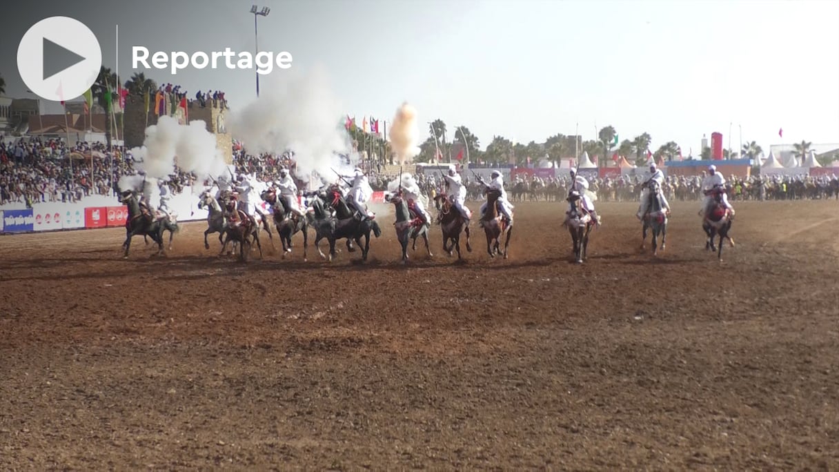 Des cavaliers au moussem annuel Moulay Abdellah Amghar.
