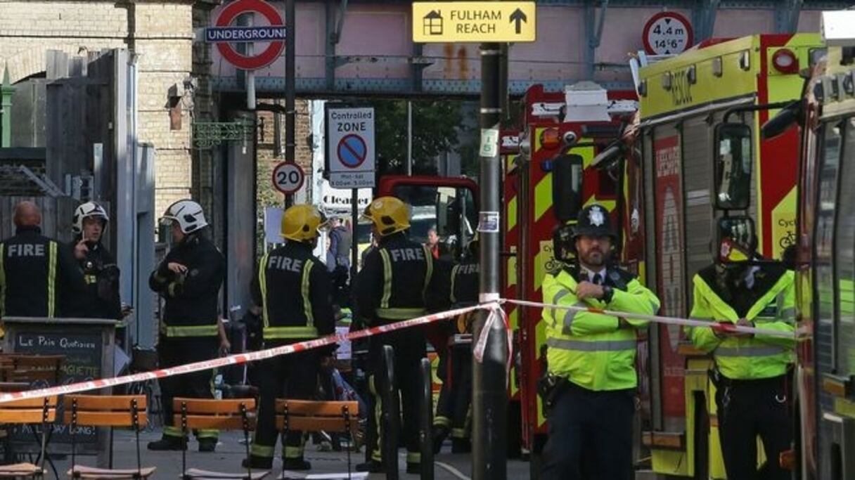 Les forces de l'ordre sur les lieux de l'explosion le 15 septembre 2017. 
