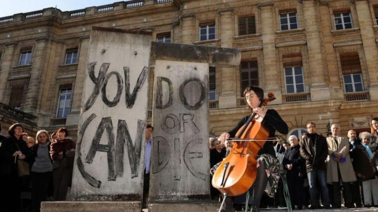 Mémoires entretenues dans la cité et qui, au fil des balades à travers la ville, rappellent chacun à l'histoire. Pour qu'elle ne se répète pas. 
