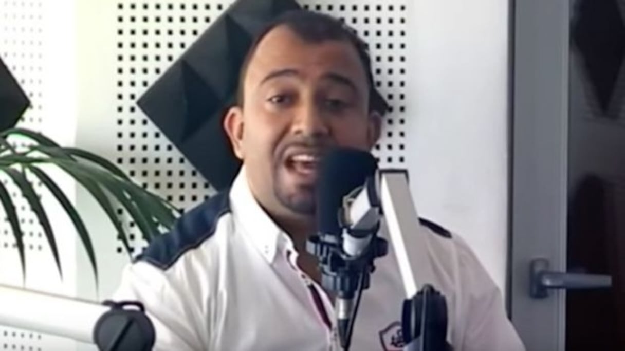 L'animateur de Radio Mars Adil El Omari.

