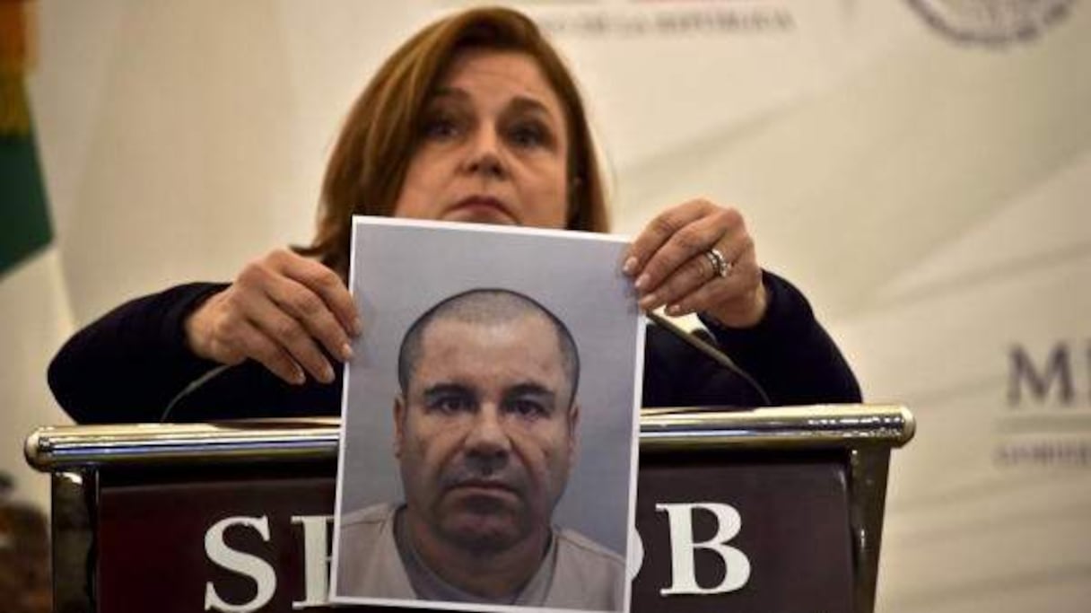 Un nouveau portrait d'El Chapo, sans moustaches et le crâne rasé, a été diffusée par les autorités mexicaines.
