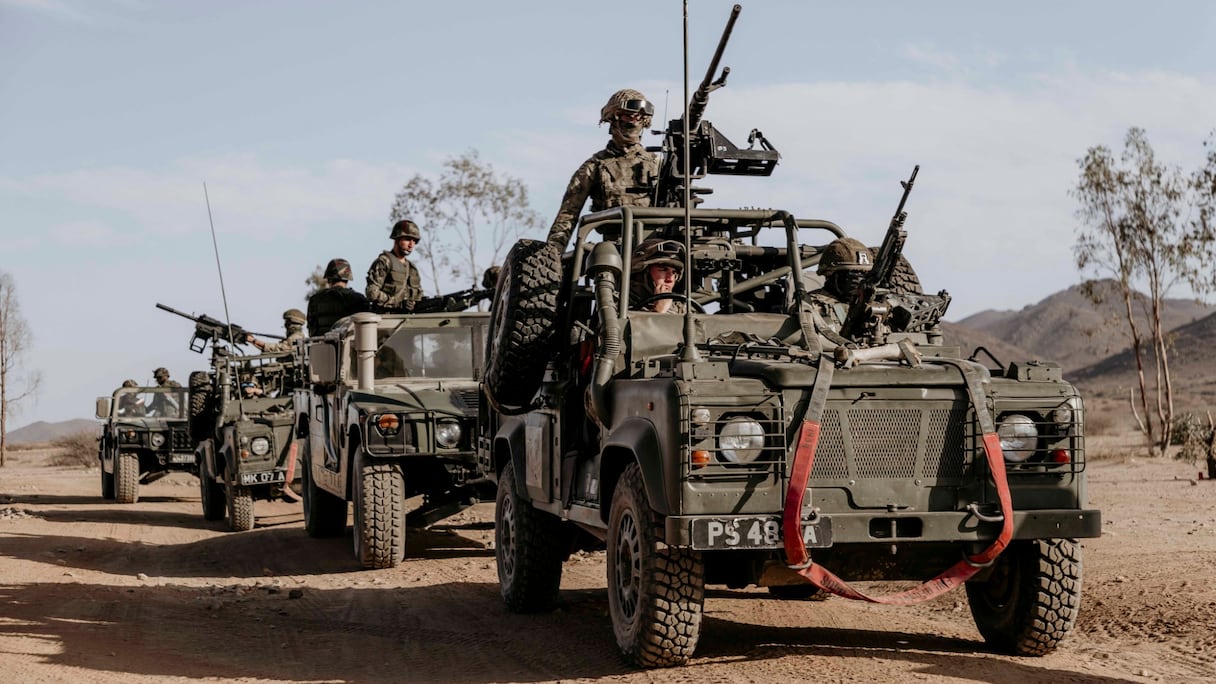 Lors de l'exercice Jebel Sahara unissant troupes marocaines et britanniques.
