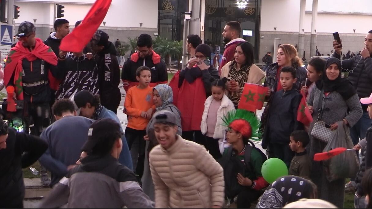 A Rabat, malgré la défaite du Maroc face à la Croatie lors de la petite finale de la Coupe du monde 2022, les supporters ont célébré le beau parcours des Lions de l'Atlas.