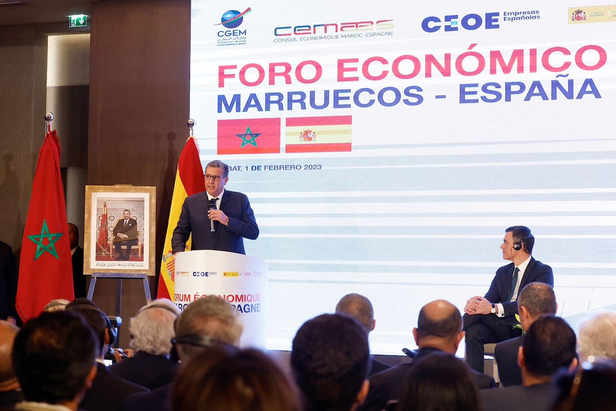 Le Chef du Gouvernement, Aziz Akhannouch, lors de la clôture du Forum économique Maroc-Espagne, ce mercredi 1er février 2023.