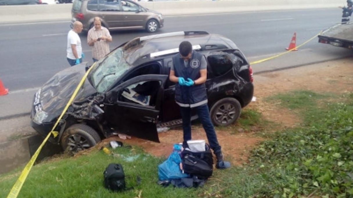 Les enquêteurs sur les lieux de l'accident.