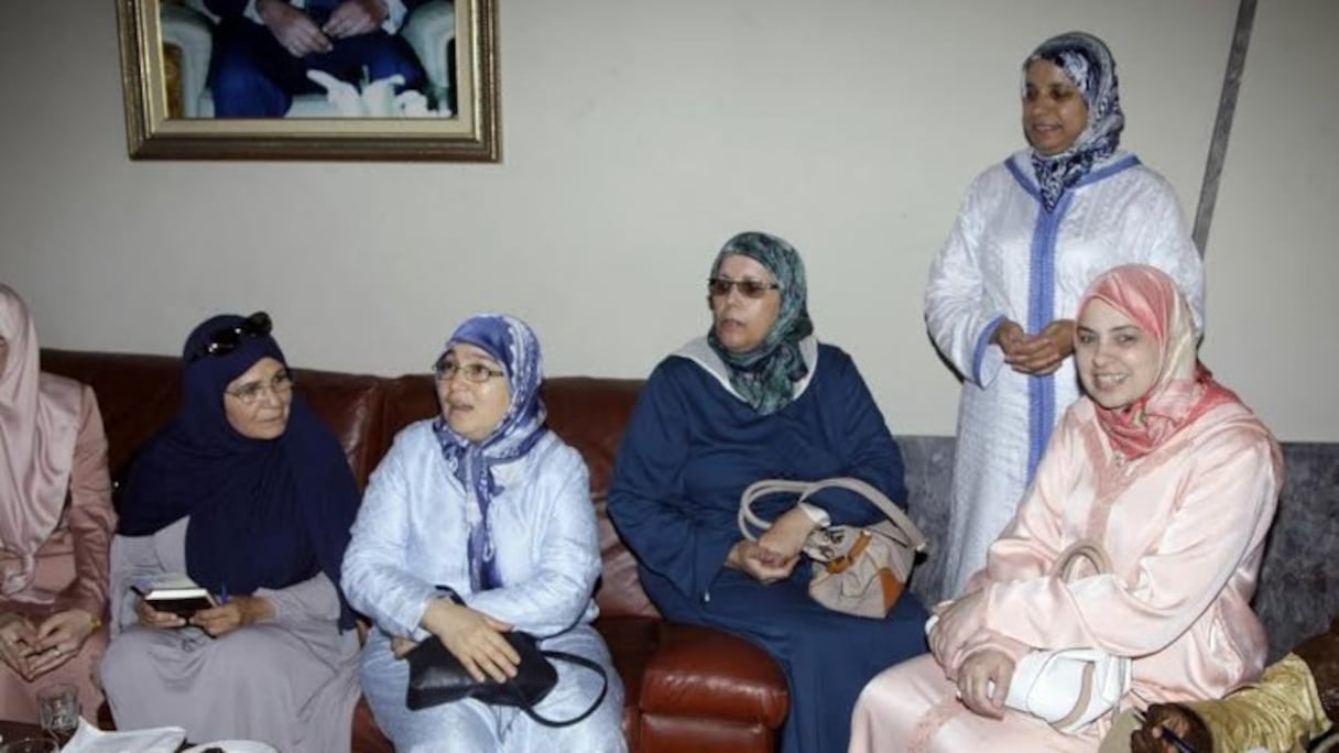 Après le cliché pris avec le couple Obama, Nabila Benkirane pose avec ses amies du Mouvement.
