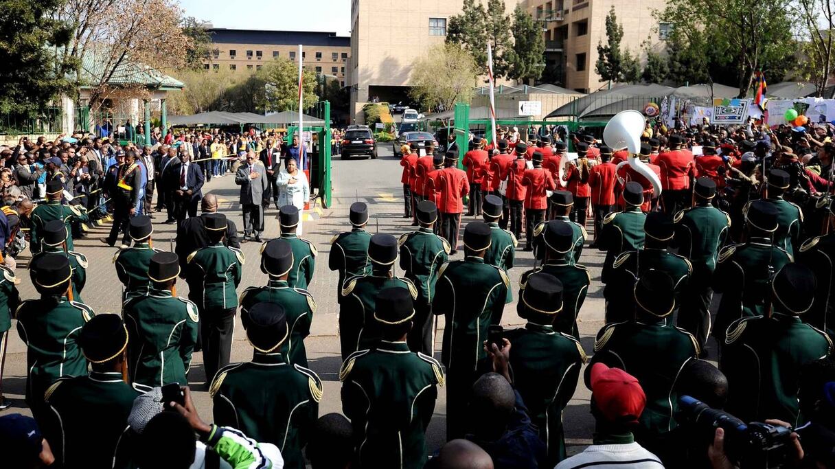 L'Afrique du Sud rend un hommage émouvant à Nelson Mandela
