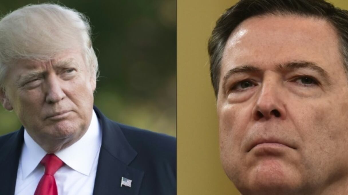 Montage juxtaposant les photos du président américain Donald Trump (g) et celle de l'ex-chef du FBI James Comey.
