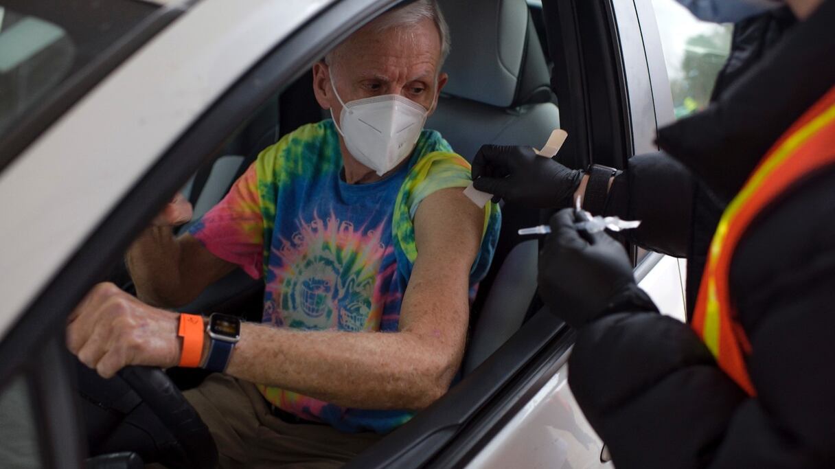 Au texas, on se fait vacciner au volant de sa voiture
