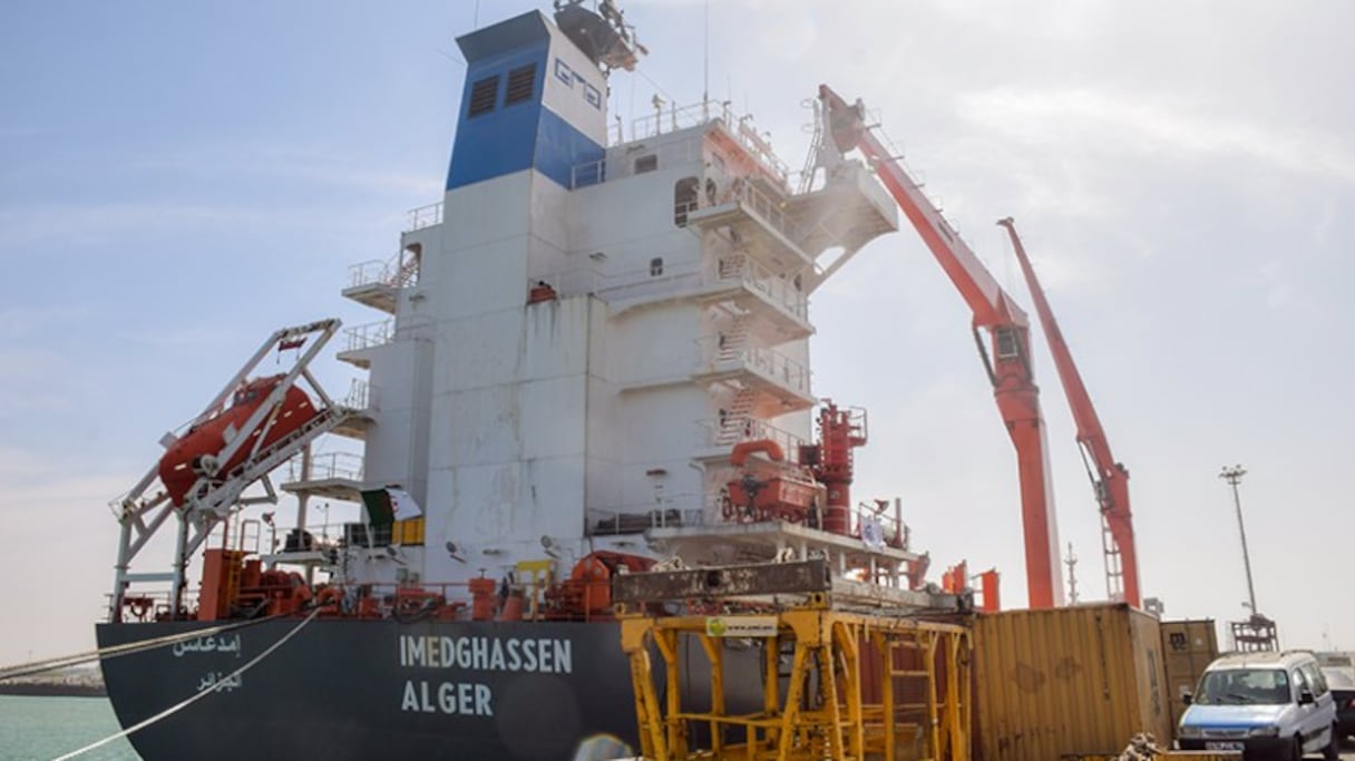 Le bateau algérien Imedghassen.
