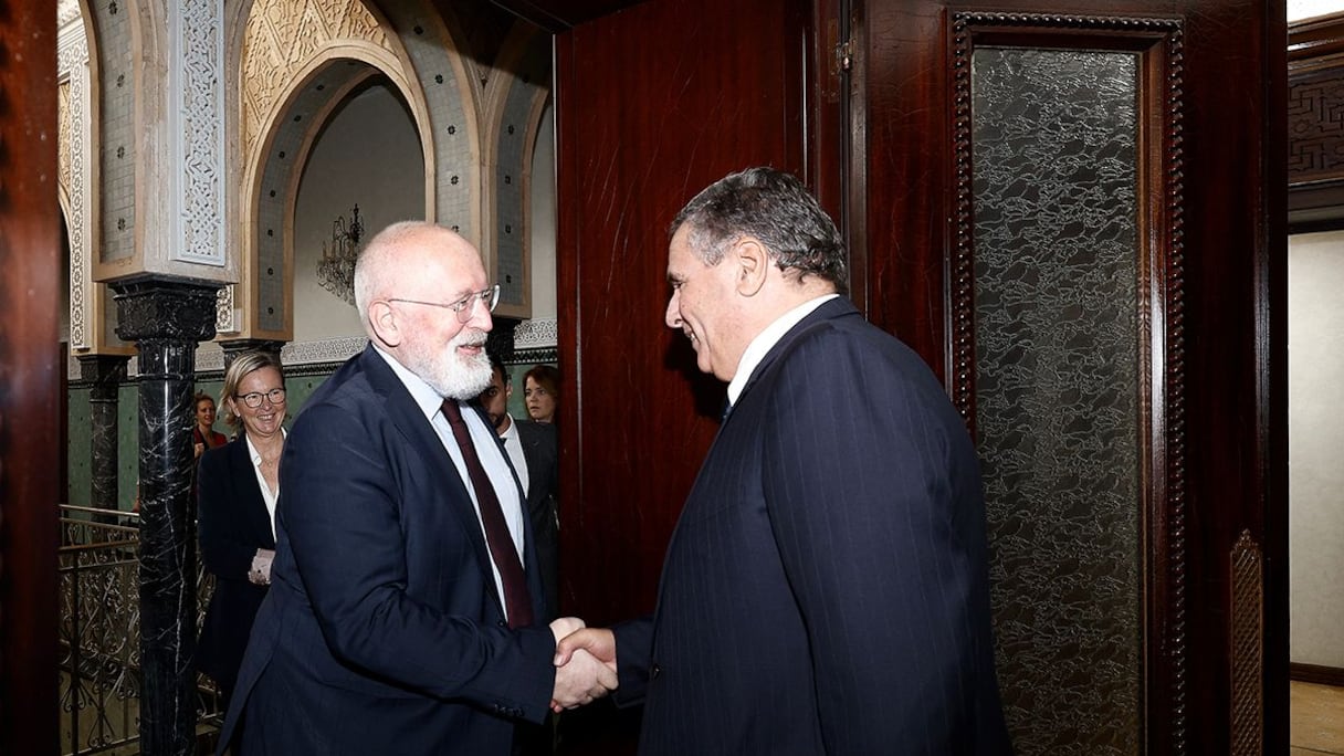 Le chef du gouvernement, Aziz Akhannouch, a reçu, mardi 18 octobre 2022 à Rabat, Frans Timmermans, vice-président exécutif de la Commission européenne et Commissaire pour la politique d’action sur le climat.
