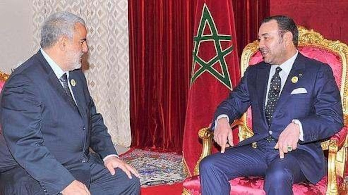 Le roi Mohammed VI recevant le chef de gouvernement, Abdelilah Benkirane. 
