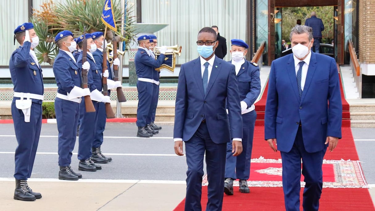 Le chef du gouvernement Aziz Akhannouch accompagne le premier ministre mauritanien, Mohamed Ould Bilal Messoud, lors de son départ du Maroc au terme d'une visite de travail et d'amitié.
