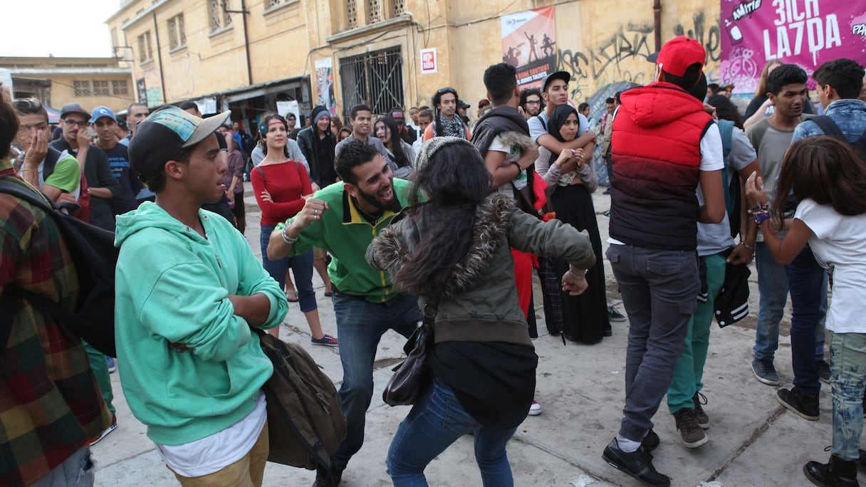 "Calling out around the World, are you ready for a brand new beat?" Dimanche, comme Jagger et Bowie, Casablanca was dancing in the street! 
