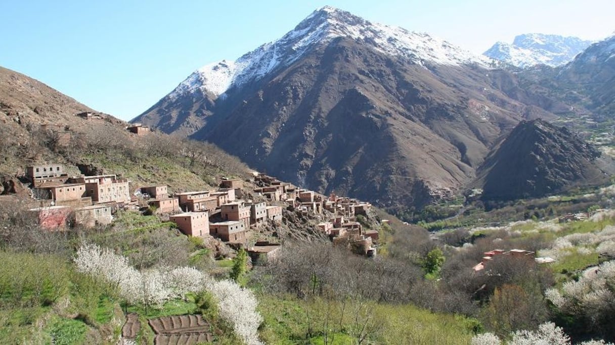 Tachdirt, dans le parc national du Toubkal (Haut Atlas). Ce douar, à 2.454 m d'altitude, dans la commune rurale d'Asni -province d'Al Haouz, est entouré de forêts de bouleaux et de genévriers. 
