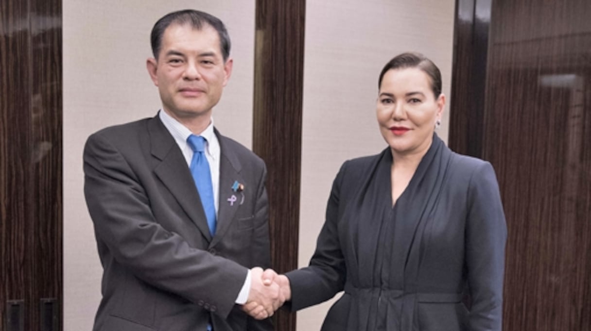 La princesse Lalla Hasnaa et  le ministre japonais de l’Education, de la culture, des sports, des sciences et de la technologie, Masahiko Shibayama.
