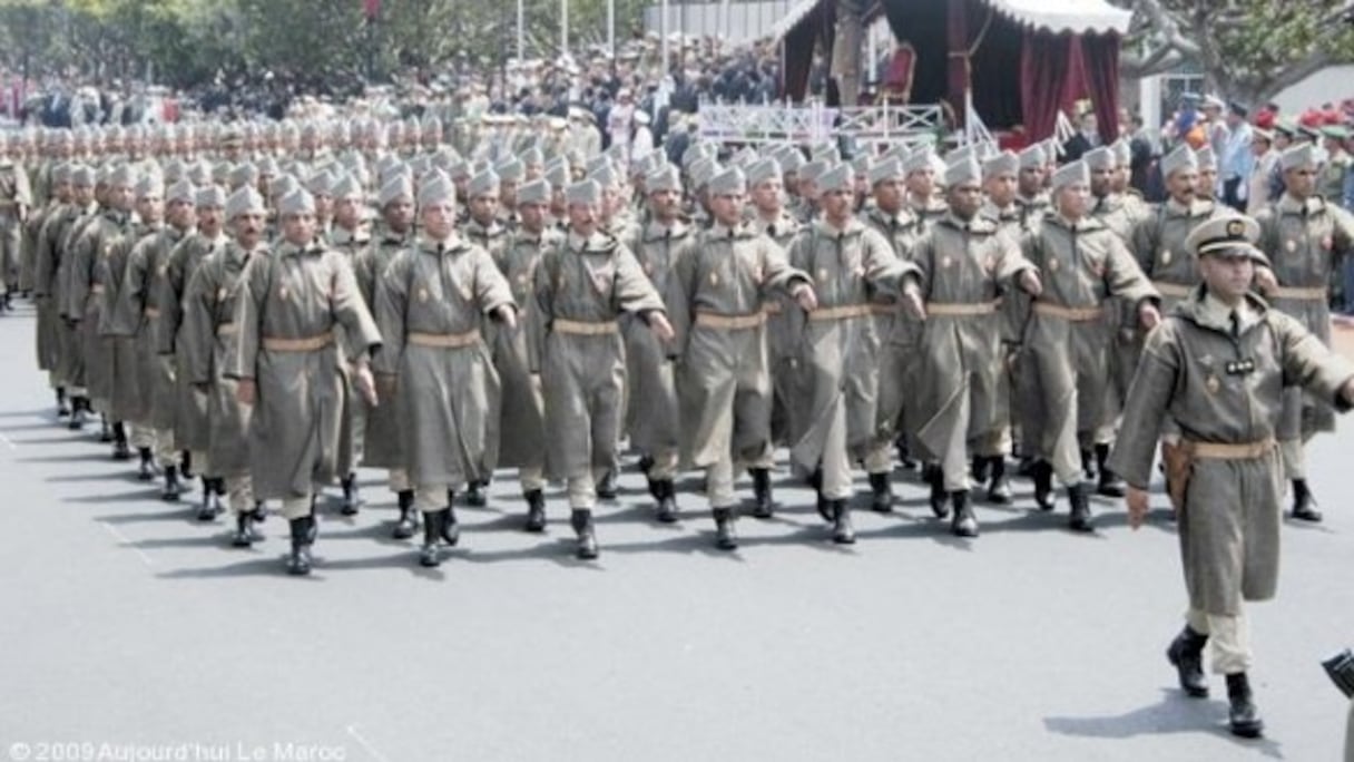 Défilé des Forces auxiliaires. 
