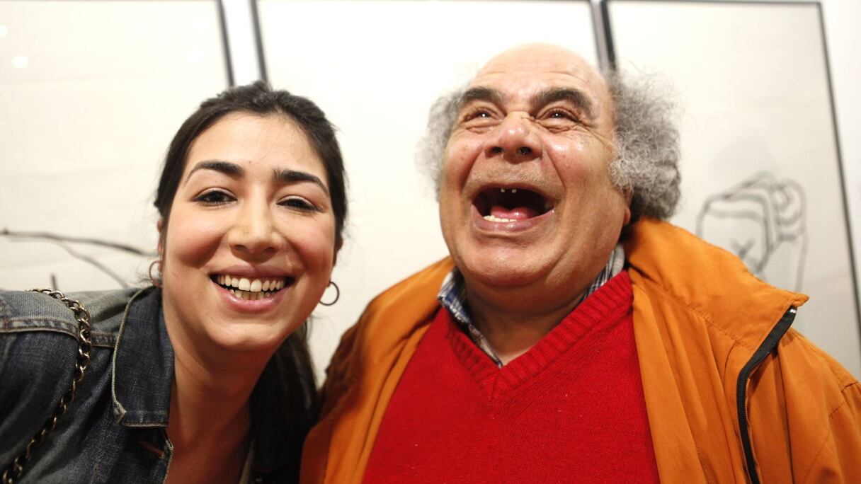 Et pour parvenir à faire rire ainsi aux éclats l'artiste Mohamed Abouelouakar, nul doute qu'elle a une sacrée dose d'humour! 
