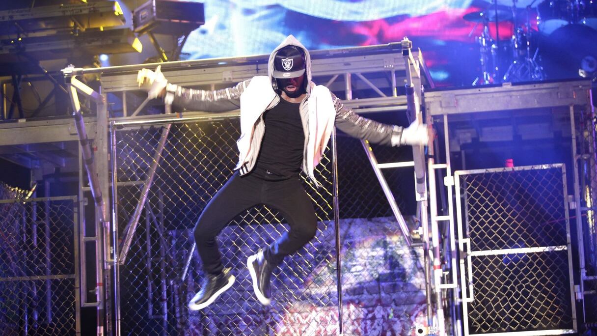 "Les fans attendent toujours de voir ce que vous pouvez encore apporter de nouveau", nous dira-t-il en effet. Ils ont vu, et vous avez vaincu, monsieur!
