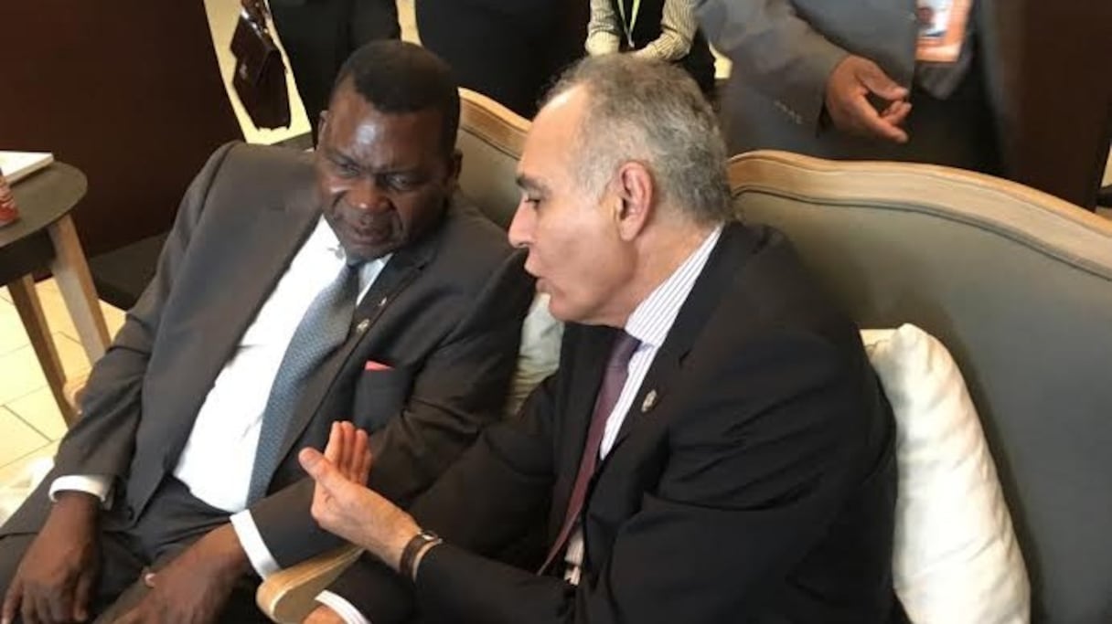 Salaheddine Mezouar avec son homologue du Malawi.
