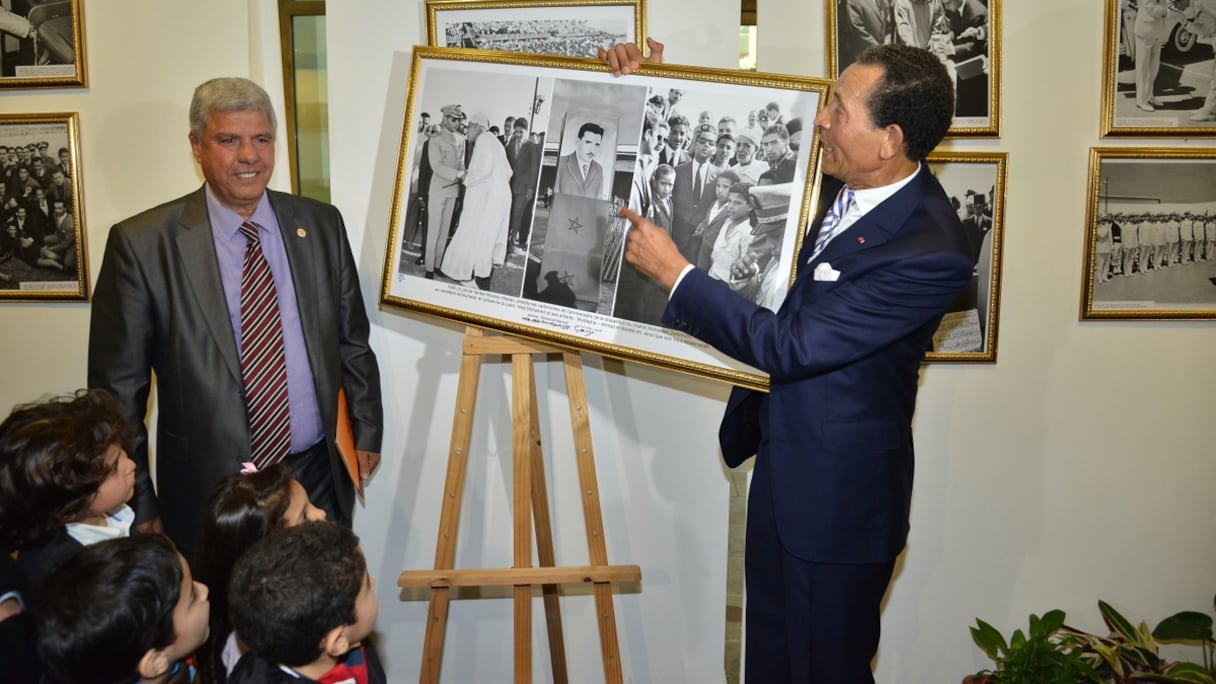 Le photographe Mohamed Maradji qui a côtoyé les trois rois et Abdelkarim Zerktouni, fils du martyr Mohamed Zerktouni.
