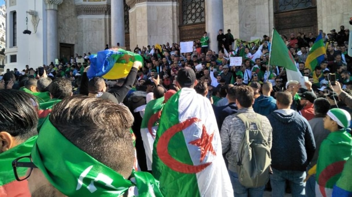 Algérie: 4ème vendredi de la colère contre Bouteflika.
