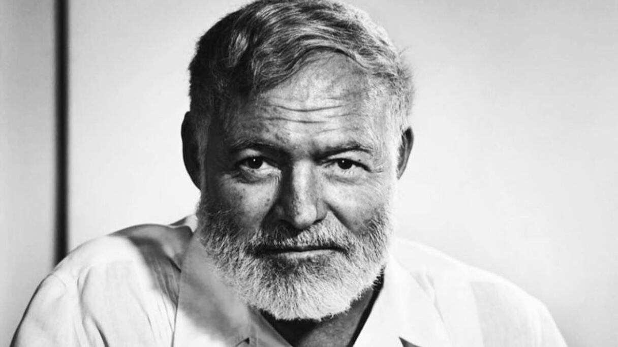 Ernest Hemingway (1899 - 1961), prix Nobel de littérature. 
