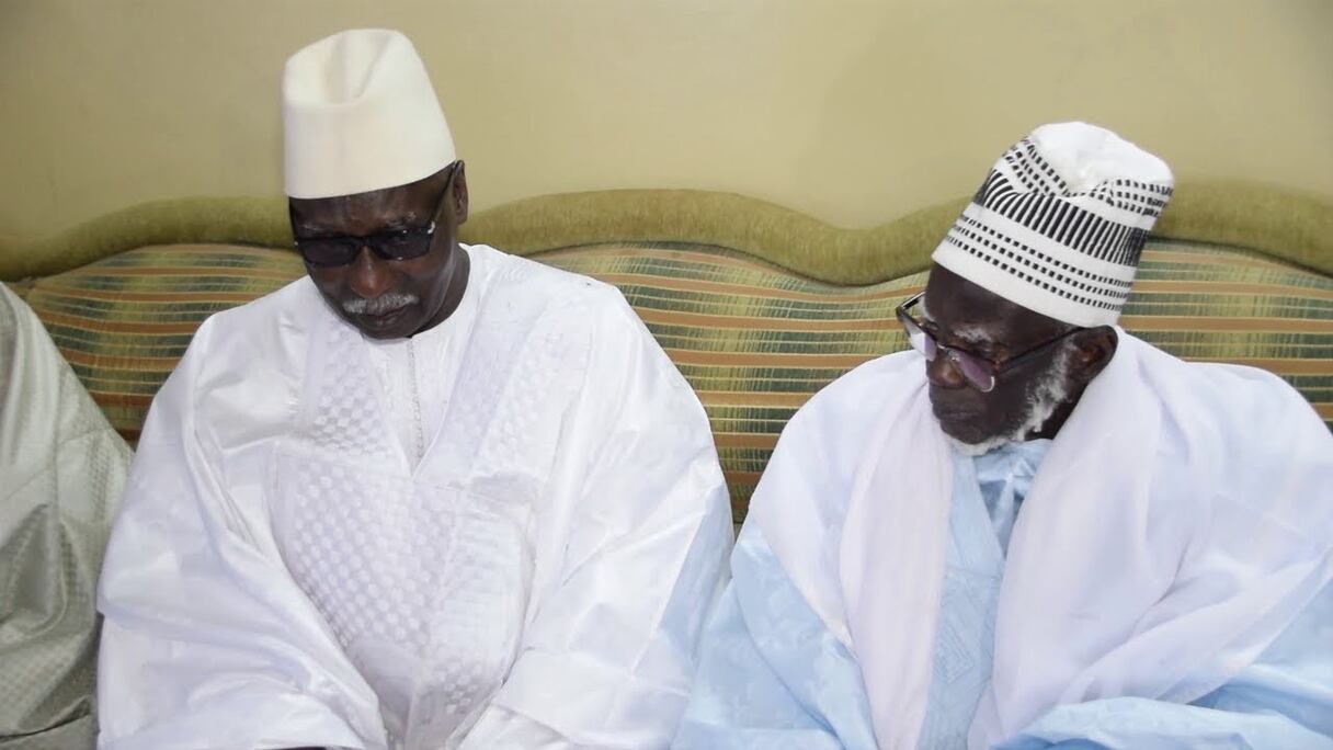 Serigne Babacar Sy Mansour, khalife général des tidjanes, en compagnie de Serigne Mountaqa Mbacké, khalife général des mourides. 
