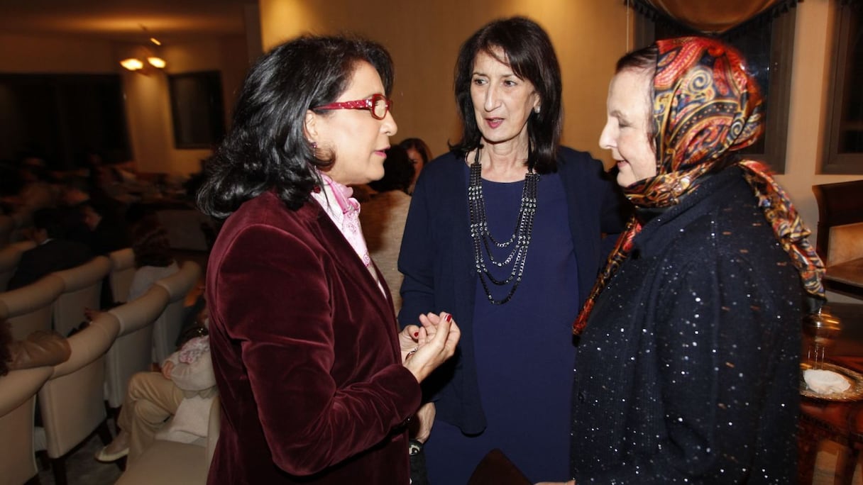 La championne olympique Nawal El-Moutawakkil et Amina Benkhadra, Directrice de l'ONHYM étaient de la partie
