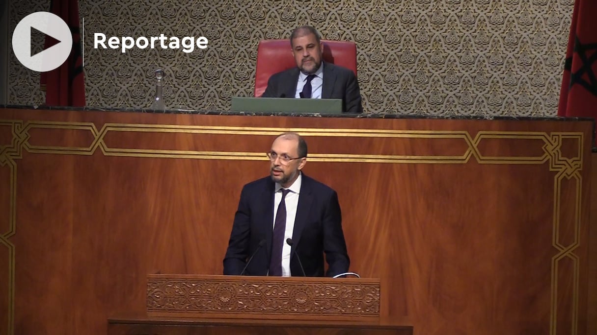 Mohcine Jazouli, ministre délégué chargé de l’investissement, de la Convergence et de l’Evaluation des politiques publiques, présentait,  devant les membres de la Chambre des conseillers, la stratégie du gouvernement pour promouvoir les investissements au Maroc, mardi 14 juin 2022.
