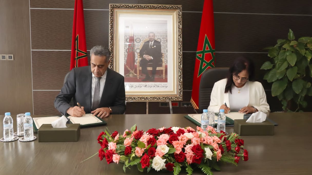 Abdellatif Hammouchi, directeur général de la Sûreté nationale, et Amina Bouayach, présidente du Conseil national des droits de l'homme (CNDH), ont signé, mercredi 14 septembre 2022, une convention-cadre de partenariat.
