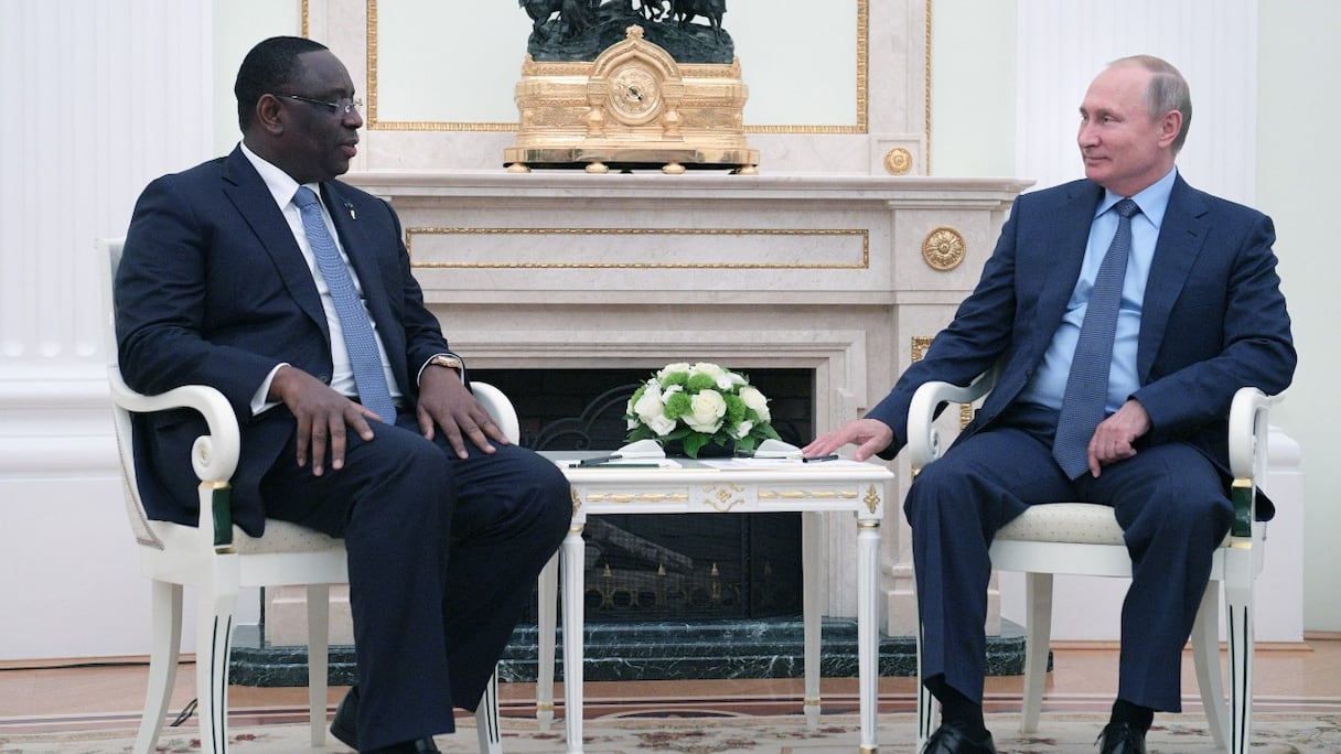 Le président russe Vladimir Poutine s'entretient avec le président sénégalais Macky Sall lors d'une réunion au Kremlin à Moscou le 20 juin 2018.
