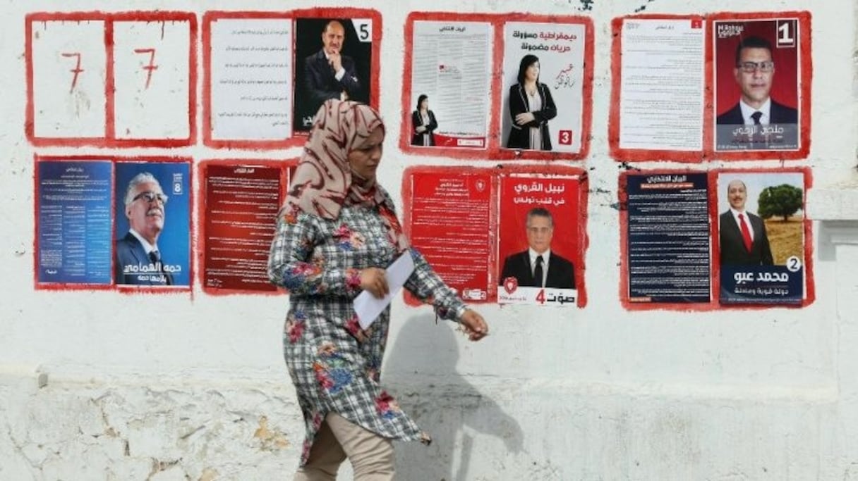 Affiches de la campagne présidentielle, à Tunis. Le scrutin est prévu pour le 15 septembre 2019. 
